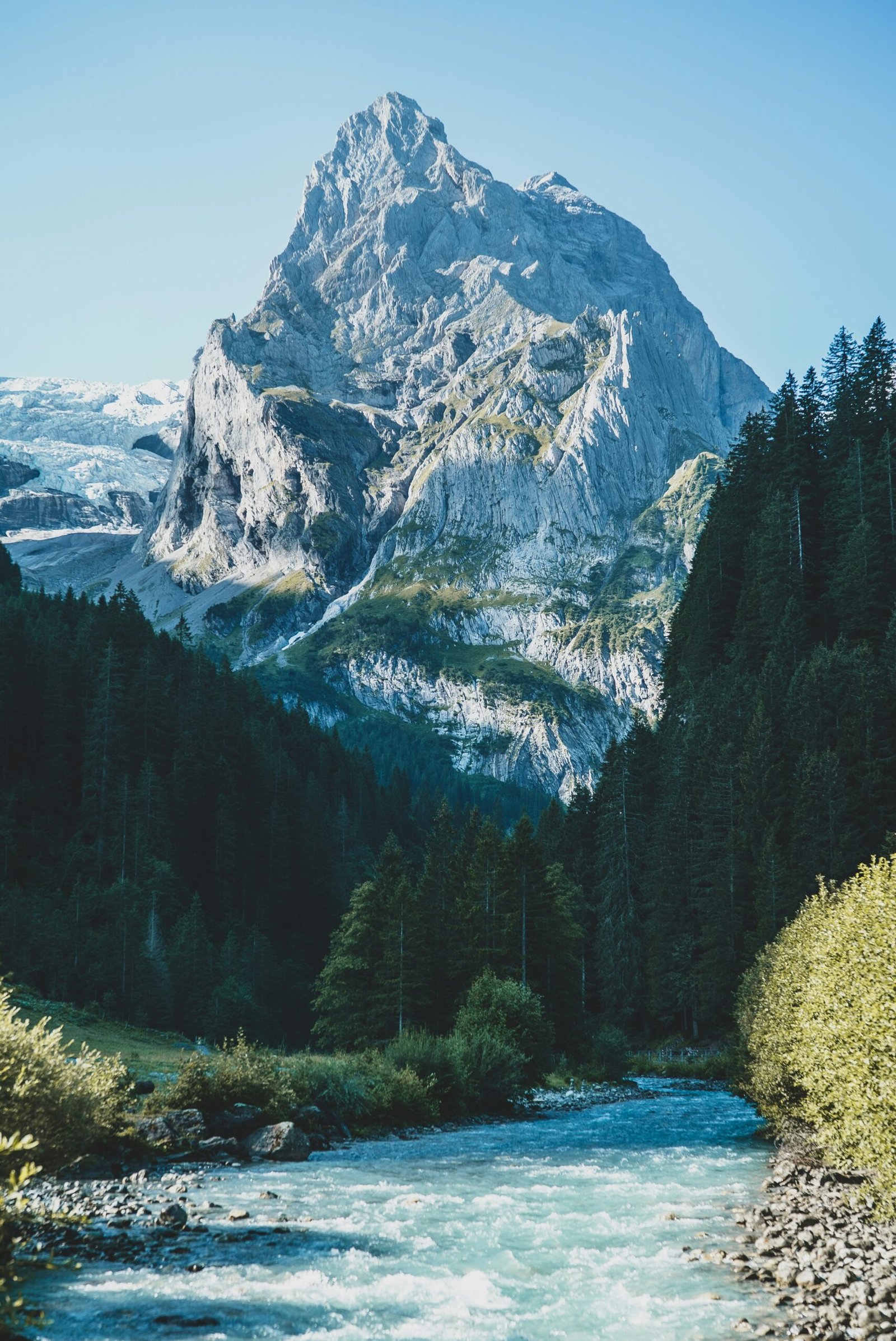 florian-gretillat-zj_9WewVEw0-unsplash